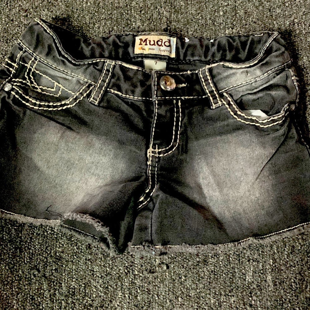 Mudd shorts*